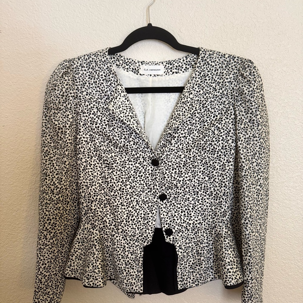 Black and White Peplum Blazer with V-neckline